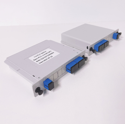 1x4 Fiber Optic Splitter with 0.3m Pigtail Length and 0.9mm Cable Diameter for 1260~1650nm Wavelength
